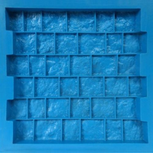 Moules plastique thermoformé pour produits en béton d'environnement et bâtiment (production en démoulage différé)