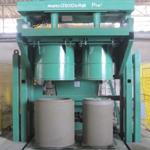 Machine fixe automatique pour production de tuyaux, regards, cônes, anneaux de puits en béton, etc