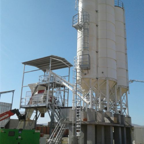Centrale à béton horizontale pour le béton prêt à l’emploi ou/et la préfabrication des produits en béton
