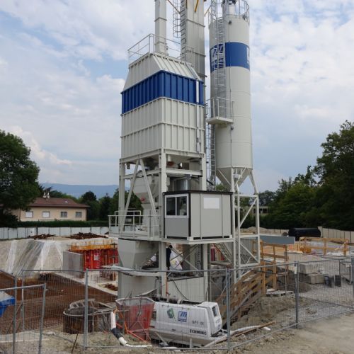 Centrale à béton verticale pour le béton prêt à l’emploi ou/et la préfabrication des produits en béton